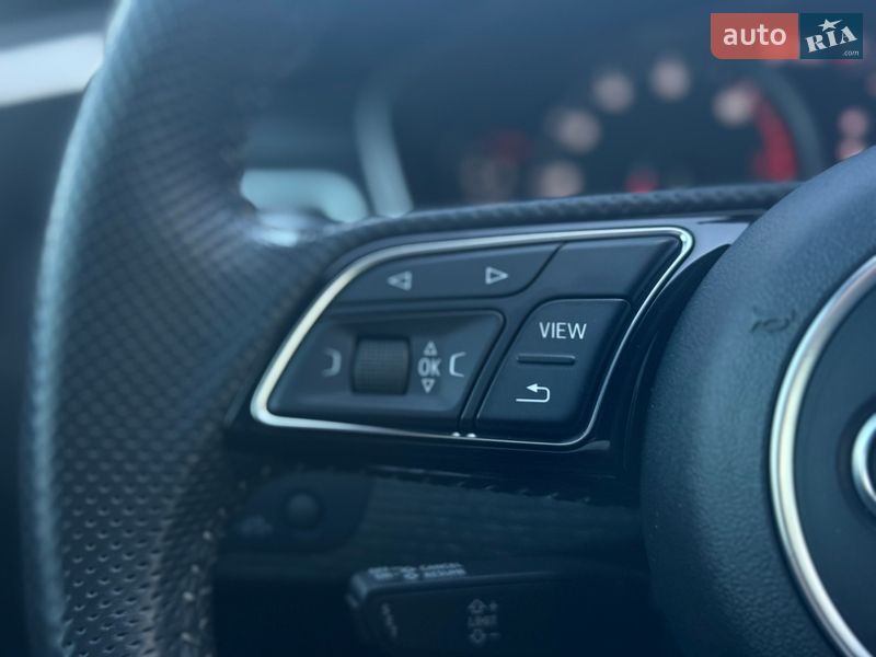 Седан Audi A4 2017 в Киеве