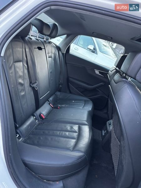 Седан Audi A4 2017 в Стрию