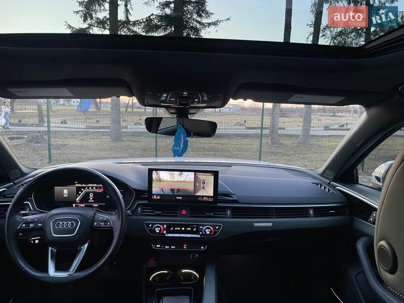 Седан Audi A4 2023 в Стрые