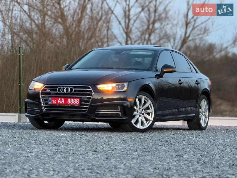 Седан Audi A4 2018 в Дрогобичі