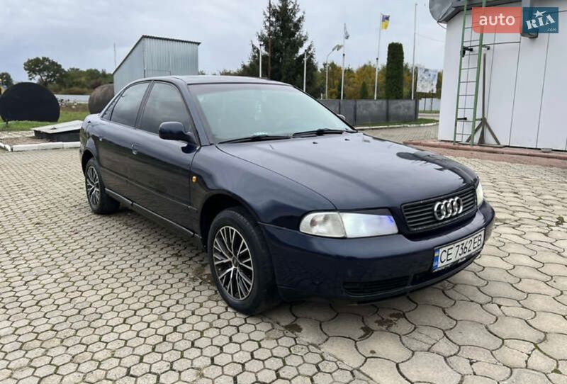 Седан Audi A4 1997 в Чернівцях