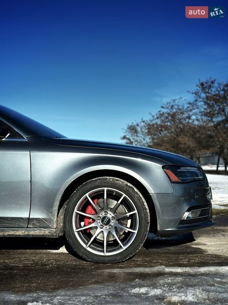 Седан Audi A4 2012 в Лубнах