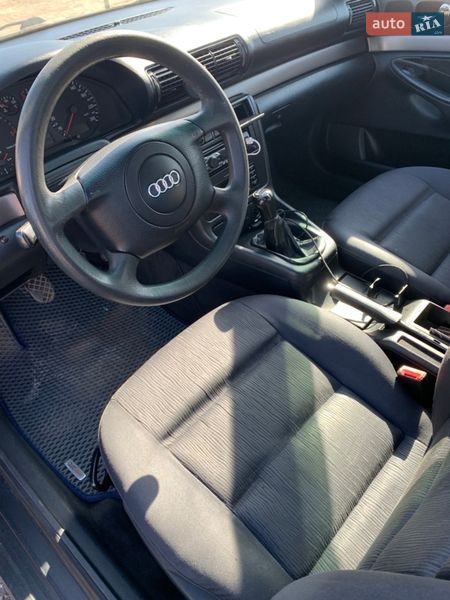 Седан Audi A4 1999 в Шишаки