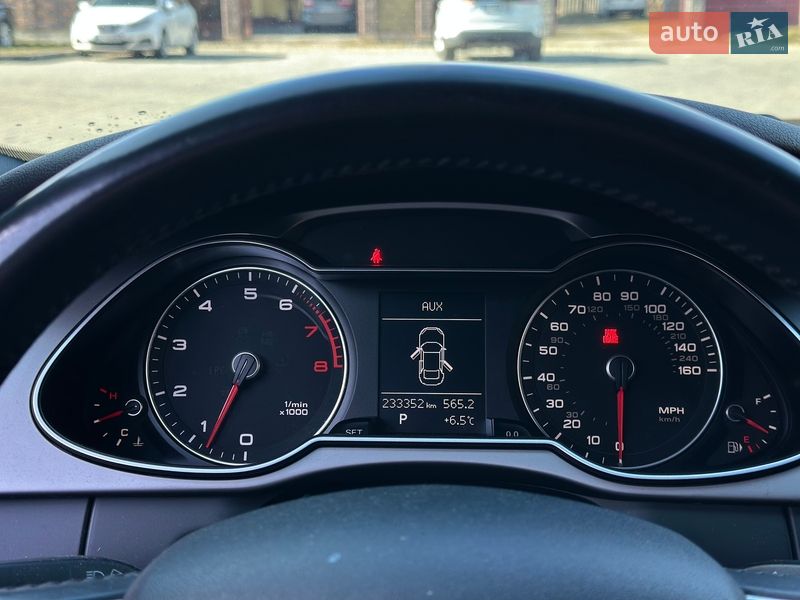 Седан Audi A4 2012 в Стрию