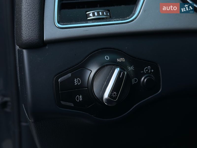 Седан Audi A4 2012 в Стрию