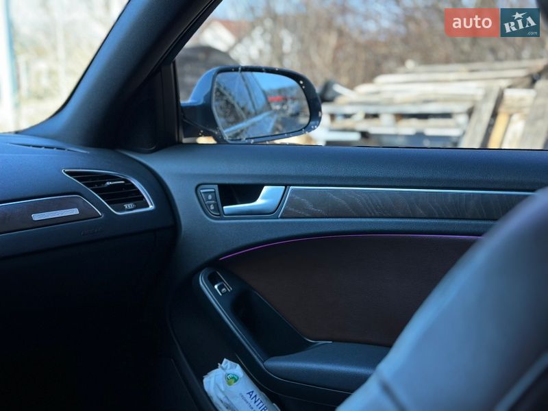 Седан Audi A4 2012 в Стрию