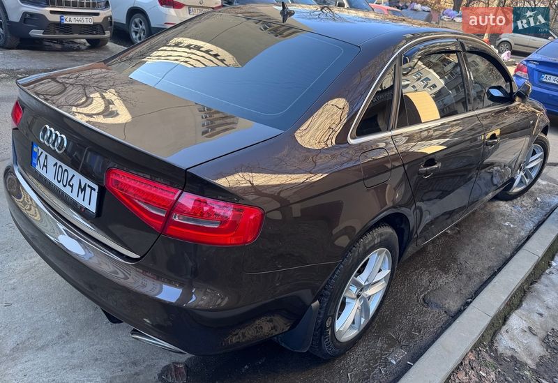 Седан Audi A4 2014 в Киеве