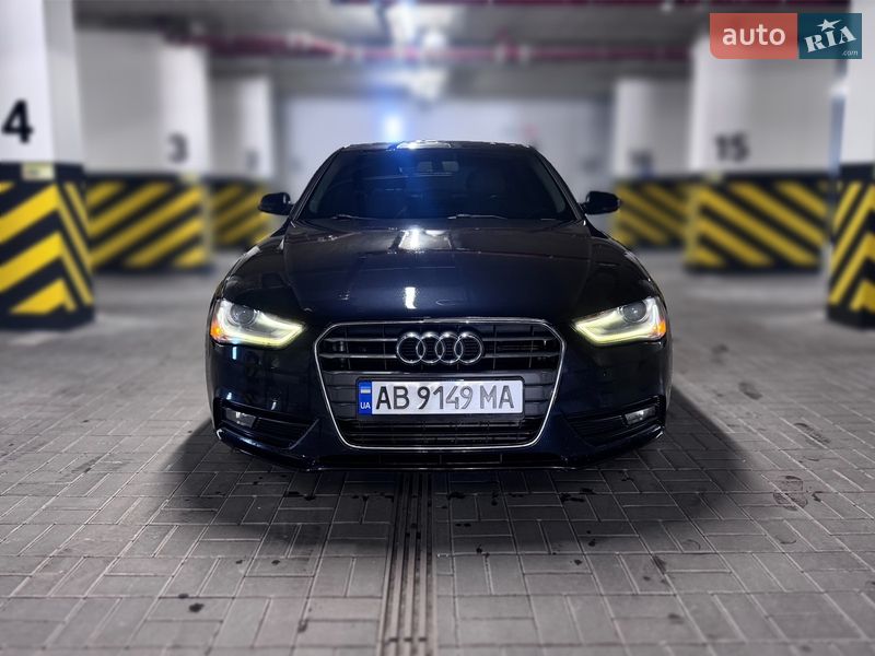 Седан Audi A4 2013 в Виннице