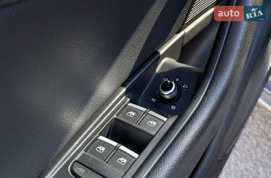Седан Audi A4 2017 в Дніпрі