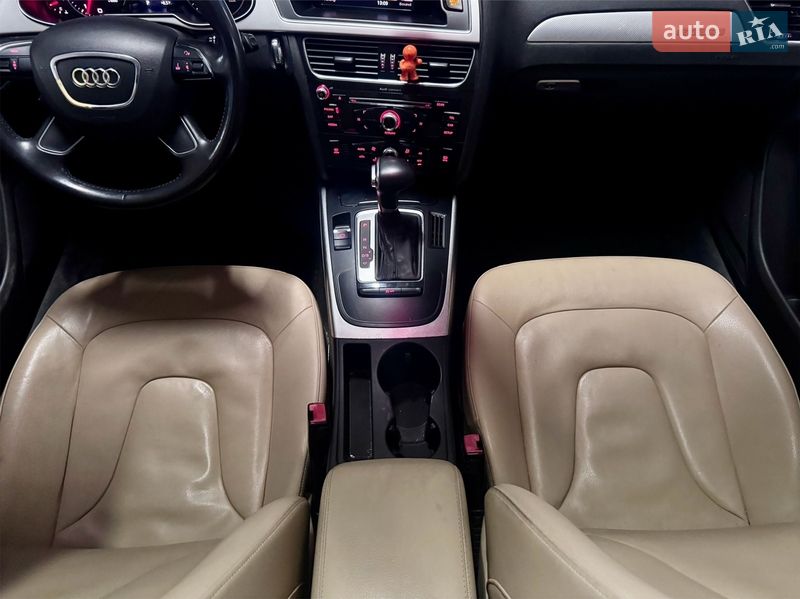 Седан Audi A4 2013 в Виннице