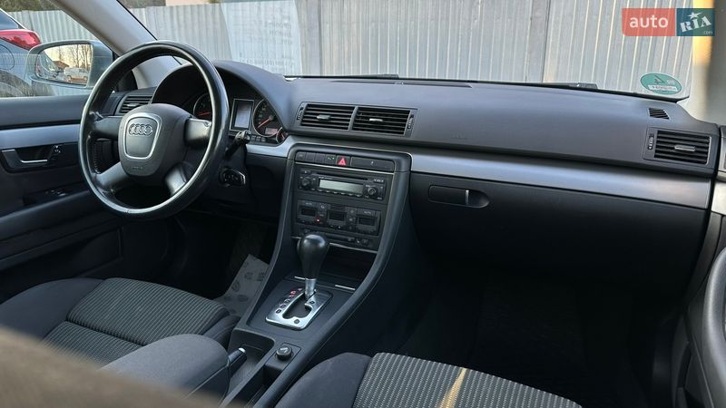 Седан Audi A4 2005 в Самборе