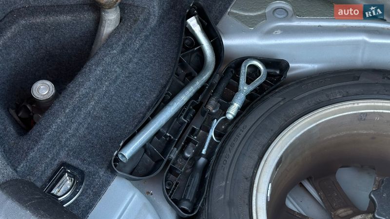 Седан Audi A4 2005 в Самборе