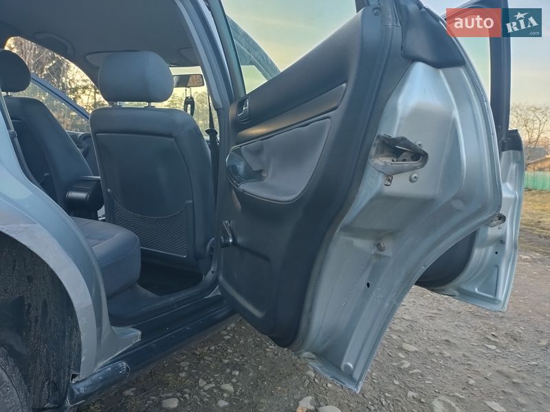 Седан Audi A4 1997 в Ивано-Франковске