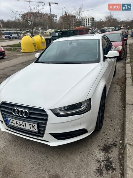 Седан Audi A4 2014 в Львове