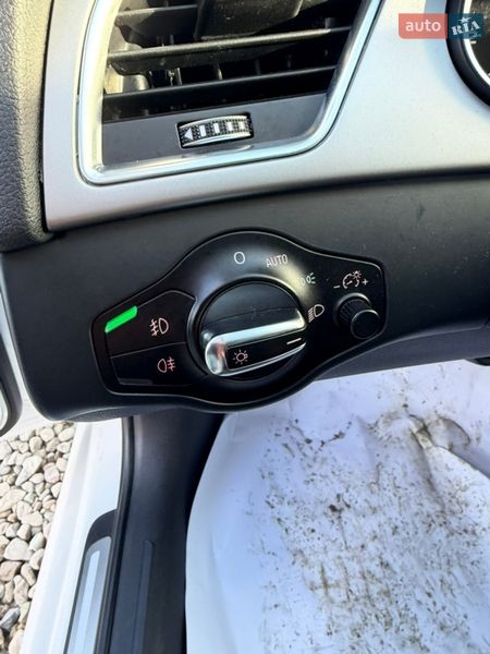 Седан Audi A4 2014 в Ивано-Франковске