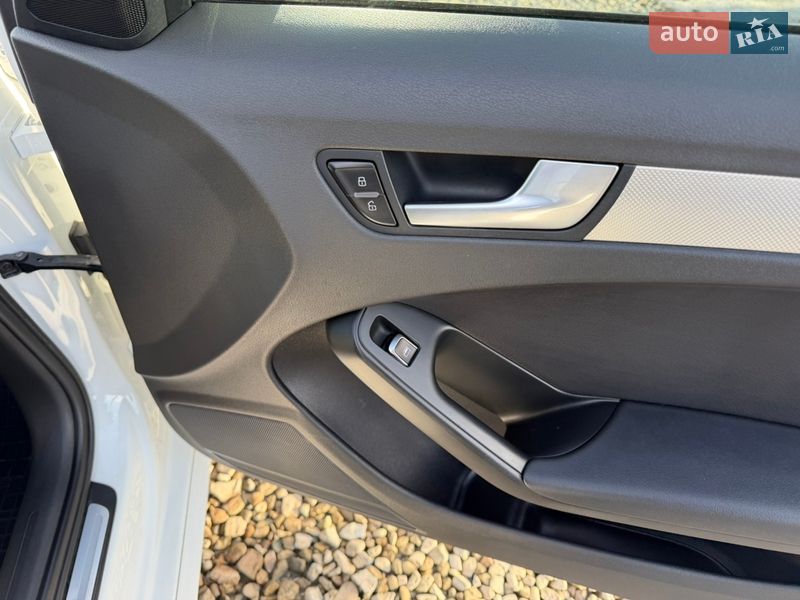Седан Audi A4 2014 в Ивано-Франковске