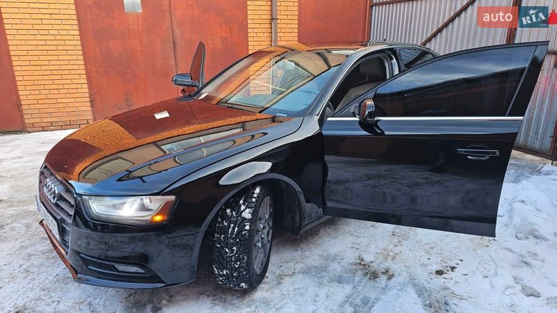 Седан Audi A4 2013 в Львові