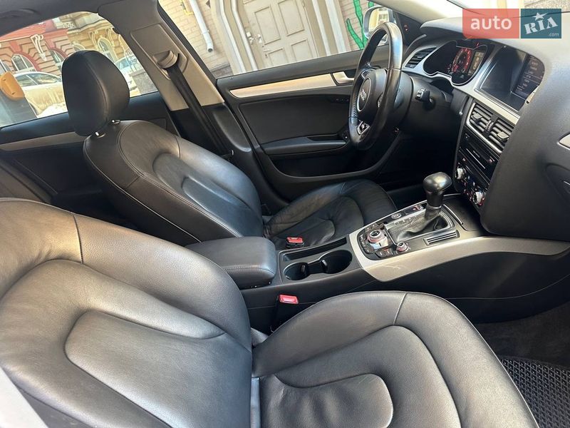 Седан Audi A4 2015 в Киеве