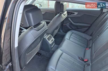 Седан Audi A4 2020 в Карловке