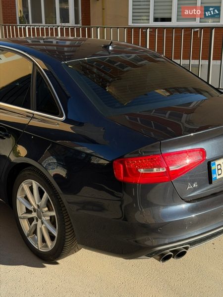 Седан Audi A4 2015 в Хмельницком