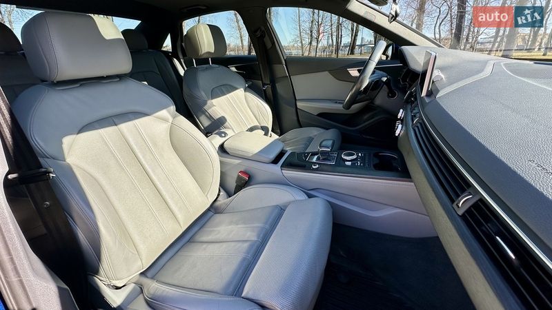 Седан Audi A4 2018 в Києві