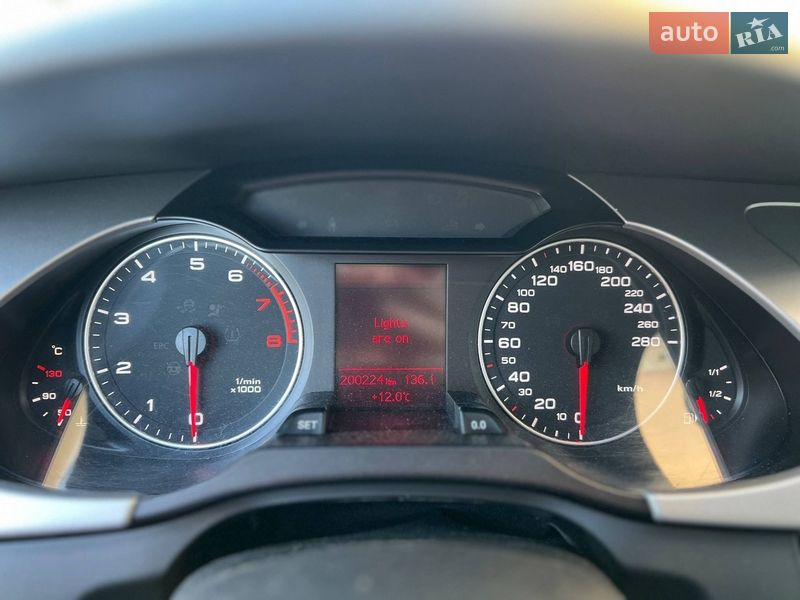 Седан Audi A4 2010 в Киеве