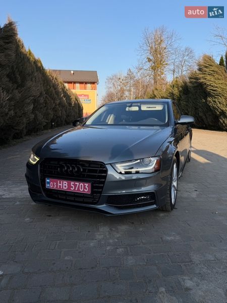 Седан Audi A4 2014 в Самборі