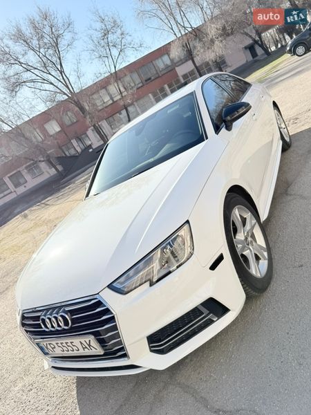 Седан Audi A4 2018 в Запорожье