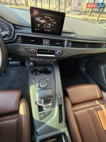 Седан Audi A4 2018 в Запорожье