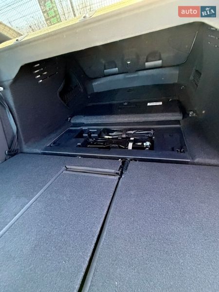 Седан Audi A4 2022 в Полтаві