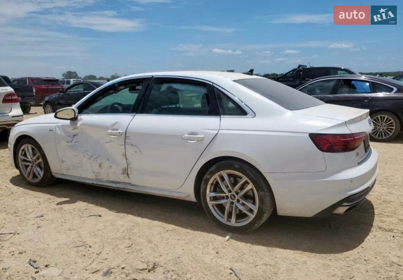 Седан Audi A4 2022 в Полтаві