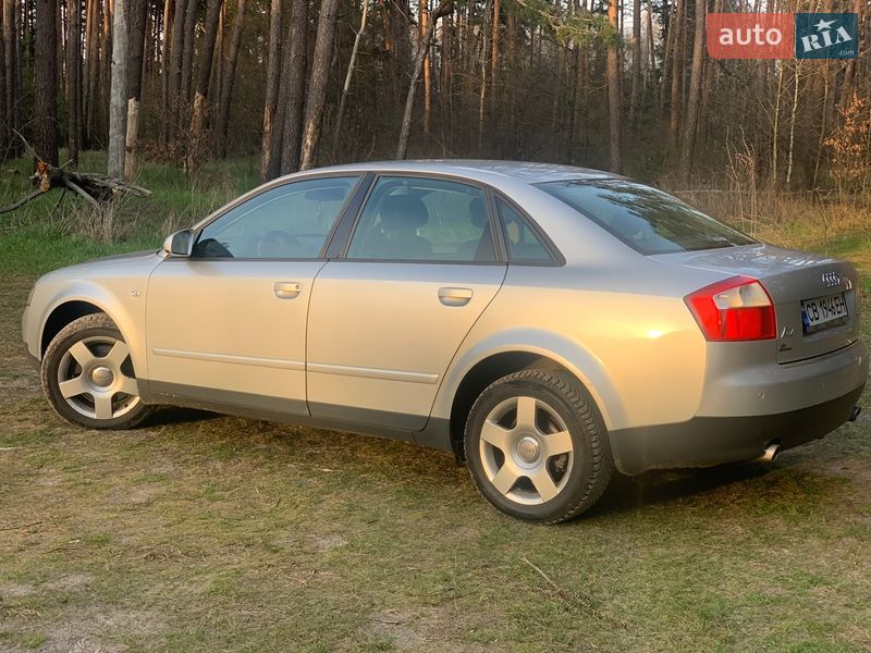 Седан Audi A4 2002 в Ичне