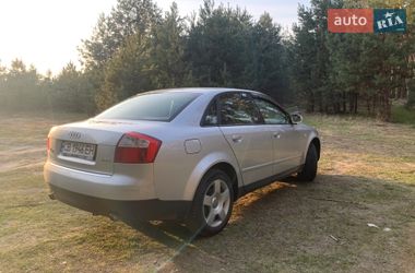 Седан Audi A4 2002 в Ичне