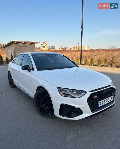 Седан Audi A4 2023 в Золочеве