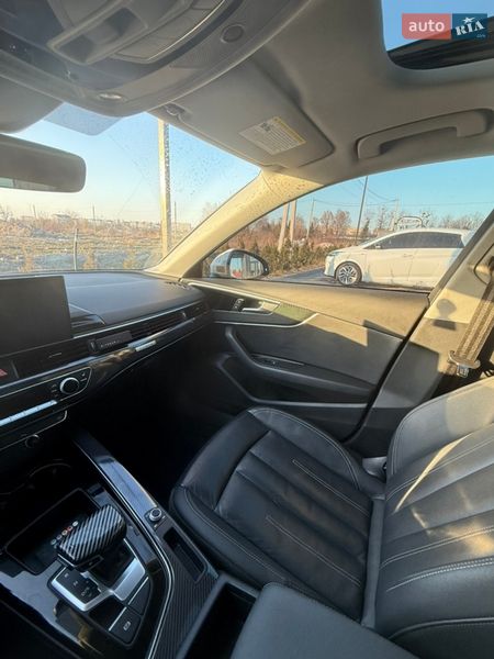 Седан Audi A4 2023 в Золочеве