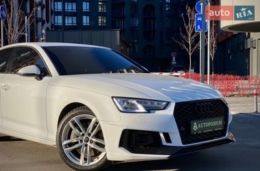 Седан Audi A4 2016 в Киеве