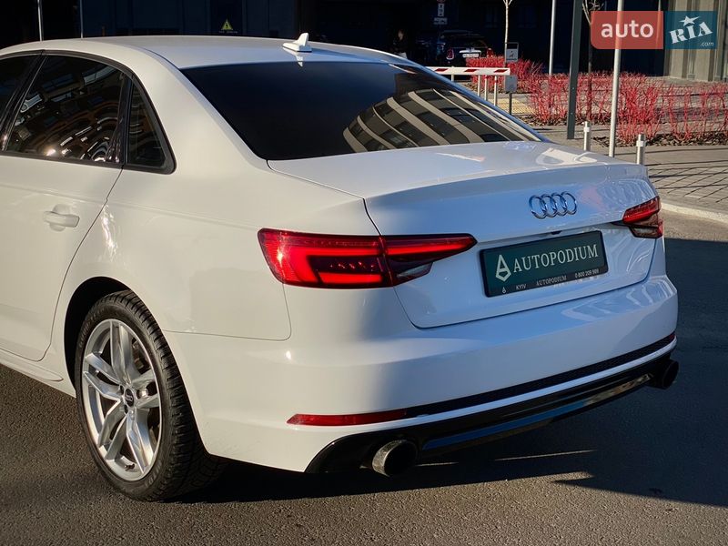 Седан Audi A4 2016 в Киеве