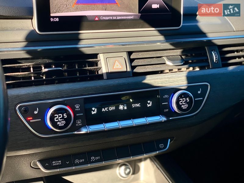 Седан Audi A4 2016 в Киеве