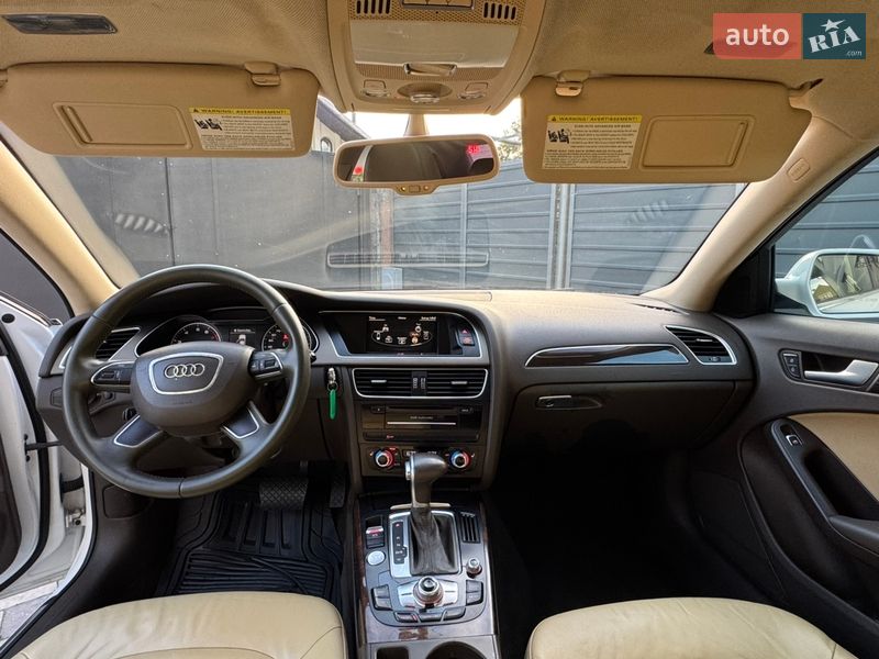 Седан Audi A4 2013 в Мукачевому