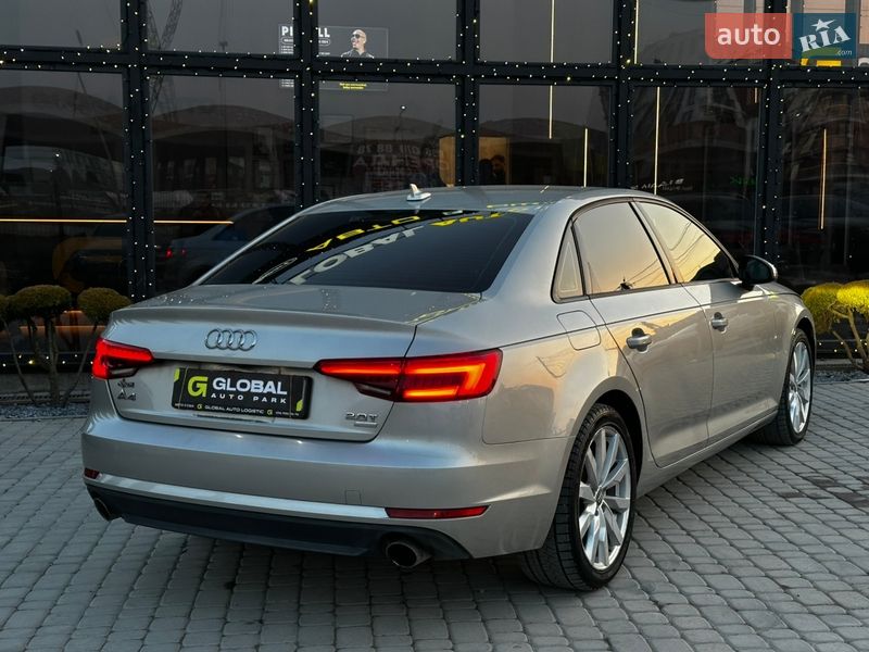 Седан Audi A4 2017 в Львові