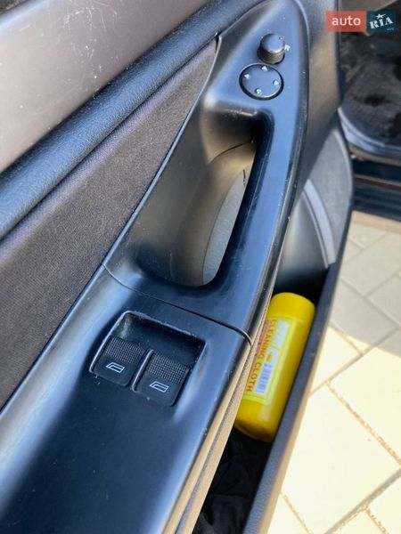 Седан Audi A4 1995 в Здолбуніві