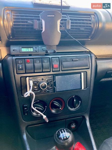 Седан Audi A4 1995 в Здолбуніві