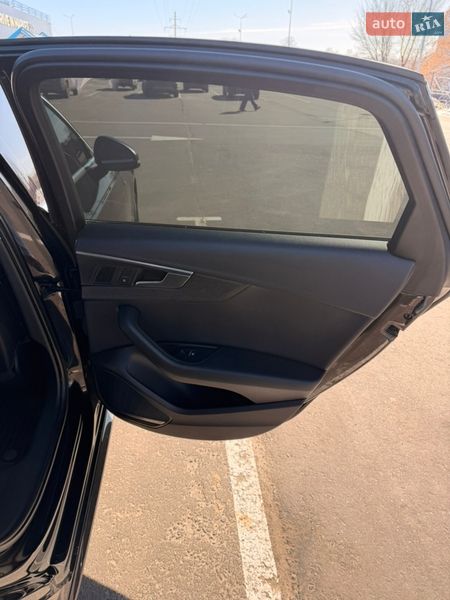 Седан Audi A4 2017 в Чернігові