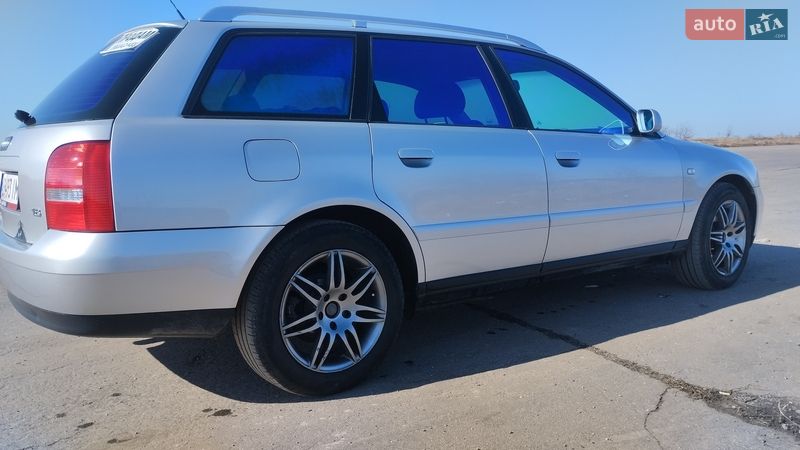 Універсал Audi A4 2001 в Бару