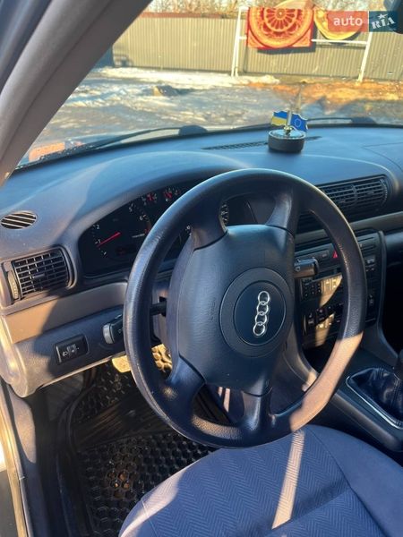 Універсал Audi A4 2001 в Бару