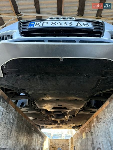 Седан Audi A4 2014 в Кременчуці