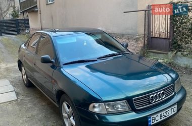 Седан Audi A4 1996 в Львові