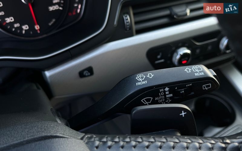 Универсал Audi A4 2018 в Мукачево