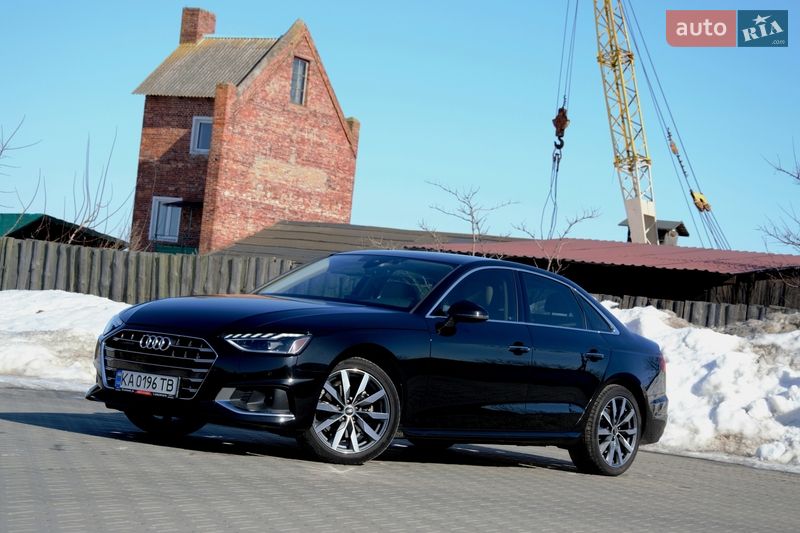 Седан Audi A4 2023 в Житомирі