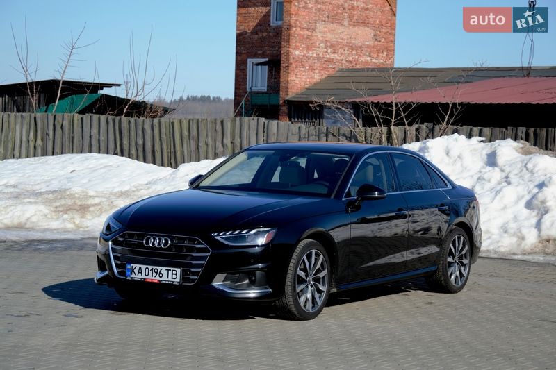 Седан Audi A4 2023 в Житомирі